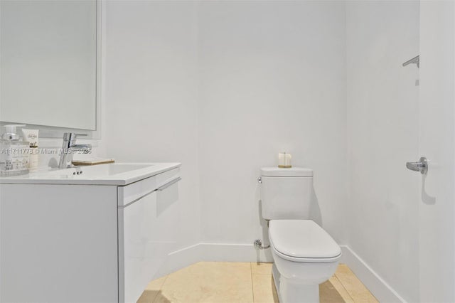 4 of 58 - 17301 Biscayne Blvd 305, North Miami Beach, FL