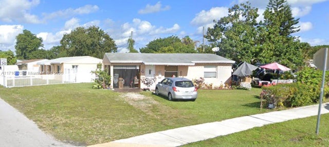 1 of 6 - 2469 Fletcher St, Hollywood, FL