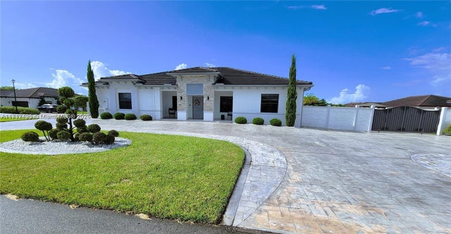 4 of 60 - 21350 Sw 132nd Ct, Miami, FL