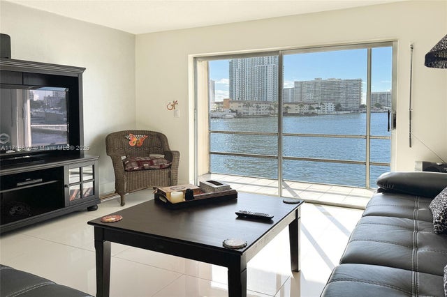 2 of 44 - 2600 Diana Dr 209, Hallandale Beach, FL
