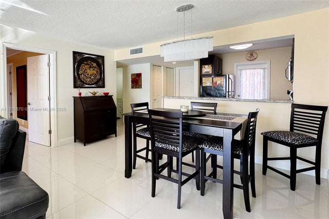 4 of 44 - 2600 Diana Dr 209, Hallandale Beach, FL