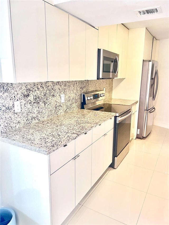 4 of 27 - 1881 Washington Ave 11d, Miami Beach, FL