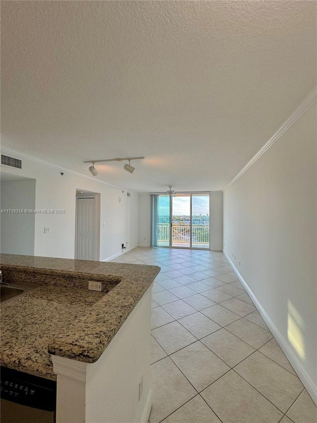 4 of 21 - 2665 Sw 37th Ave 1207, Miami, FL