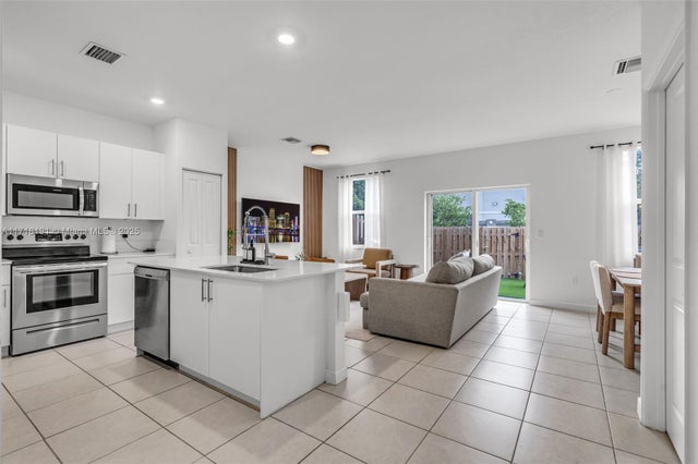 5 of 37 - 4613 Nw 118th Ave 4613, Coral Springs, FL