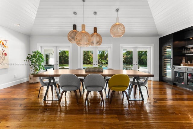 4 of 39 - 6424 Sw 109th St, Pinecrest, FL