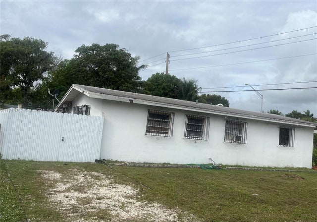 2 of 38 - 2900 Davie Blvd, Fort Lauderdale, FL