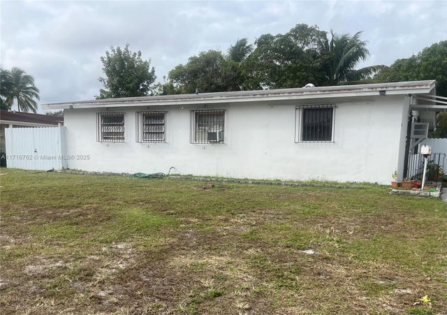3 of 38 - 2900 Davie Blvd, Fort Lauderdale, FL