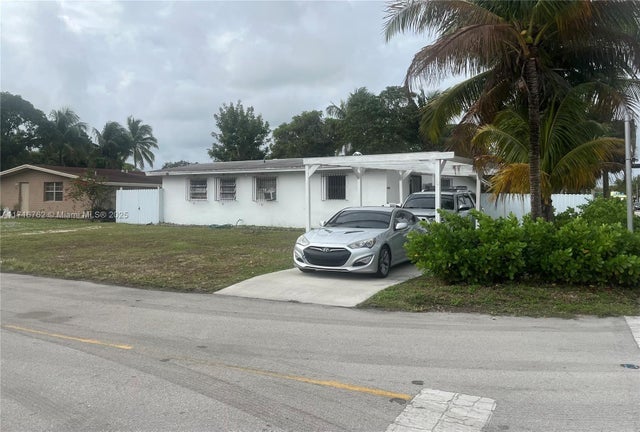4 of 38 - 2900 Davie Blvd, Fort Lauderdale, FL