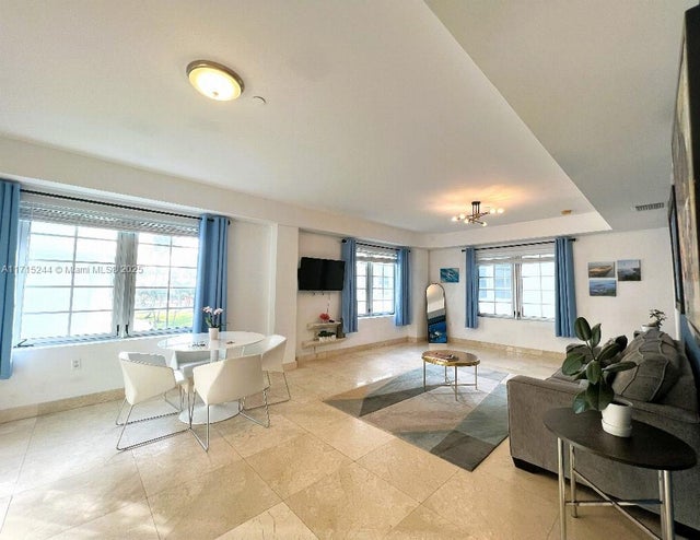 2 of 36 - 1250 Ocean Dr 3f, Miami Beach, FL