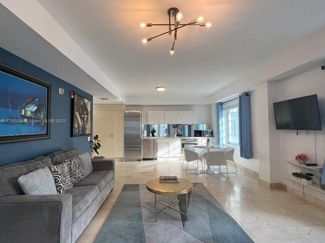 3 of 36 - 1250 Ocean Dr 3f, Miami Beach, FL