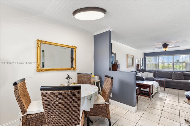 5 of 20 - 2555 Ne 11th St 303, Fort Lauderdale, FL
