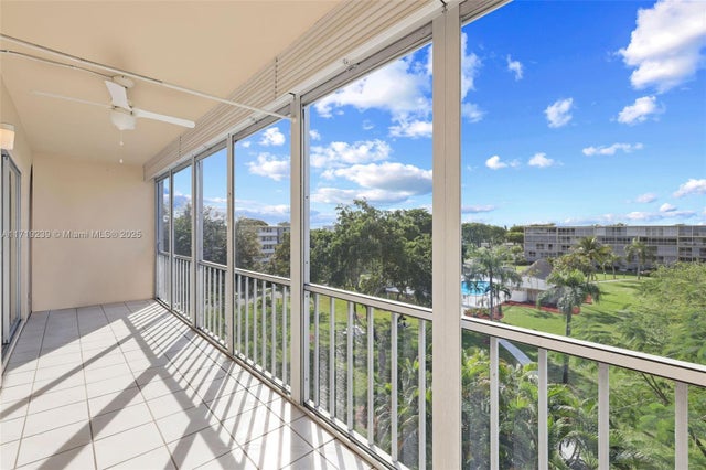 1 of 41 - 4650 Washington St 504, Hollywood, FL