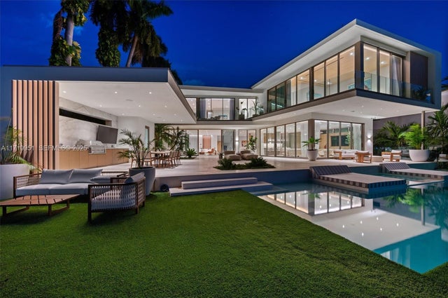 424 W Rivo Alto Dr, Miami Beach