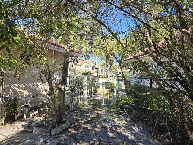 2 of 9 - 4956 Rothschild Dr, Coral Springs, FL