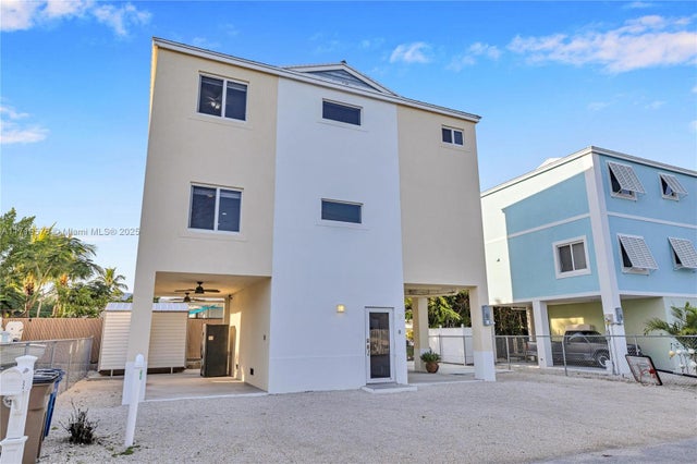 2 of 75 - 9 Gulf Dr, Key Largo, FL