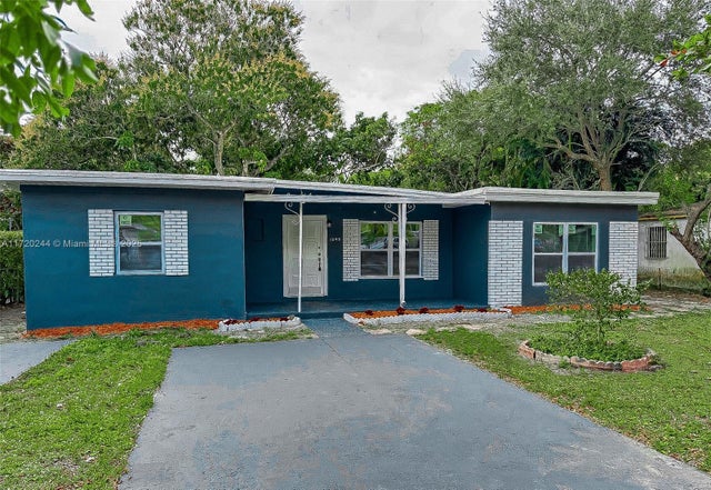 1 of 20 - 1240 Nw 122nd St, North Miami, FL