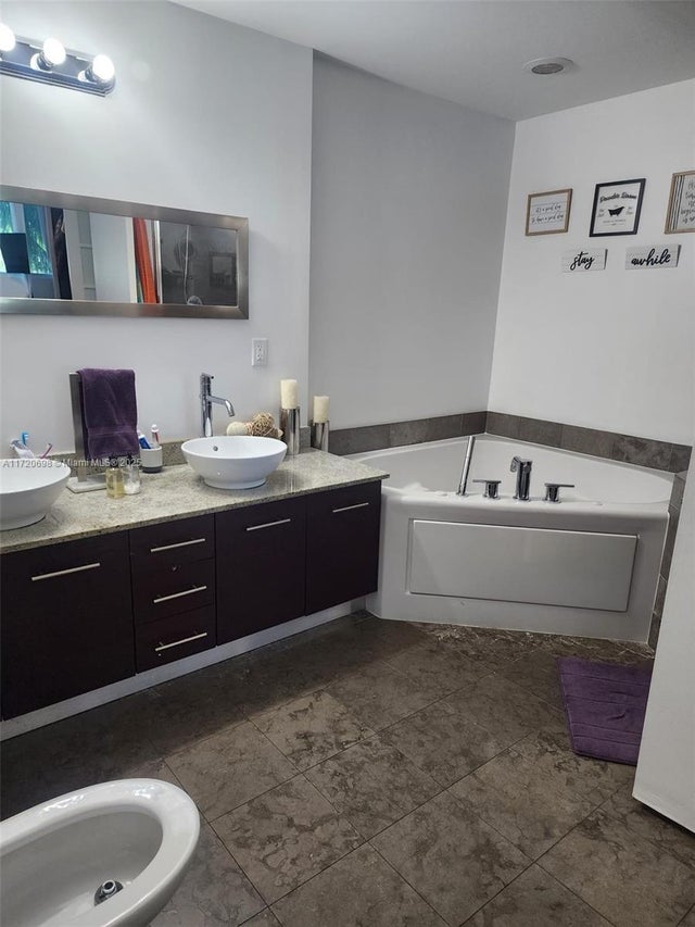 3 of 42 - 3029 Ne 188th St 301, Aventura, FL