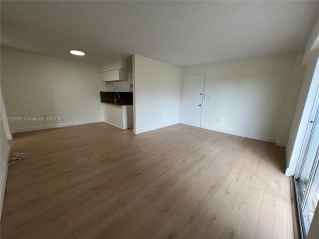 5 of 14 - 1620 West Ave 501, Miami Beach, FL
