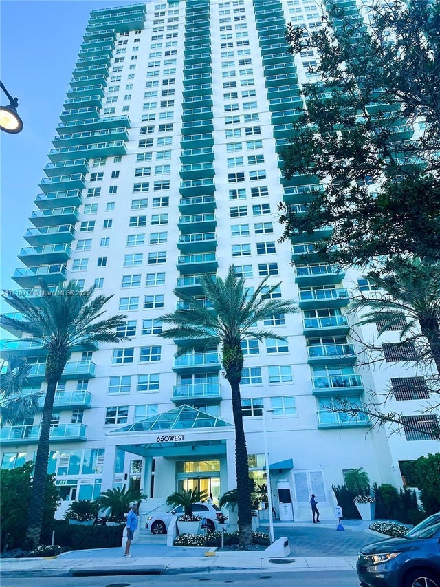 3 of 64 - 650 West Ave 1811, Miami Beach, FL