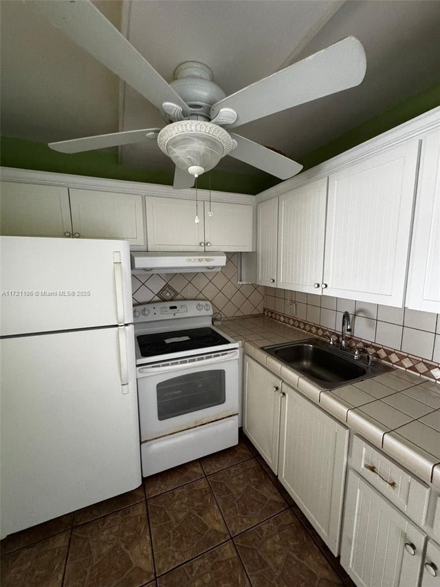 4 of 21 - 135 Berkshire F, West Palm Beach, FL