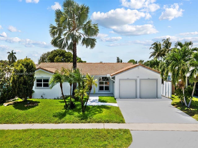 2 of 37 - 6301 Ne 20 Ter, Fort Lauderdale, FL