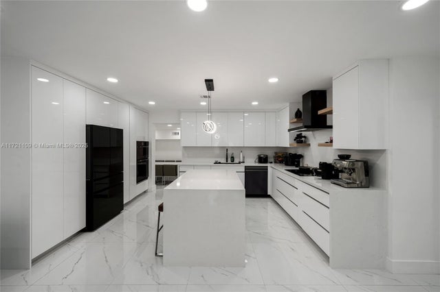1 of 39 - 571 Raven Ave, Miami Springs, FL