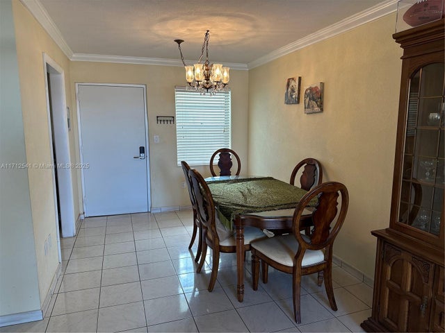 4 of 19 - 720 Collins Ave 404, Miami Beach, FL