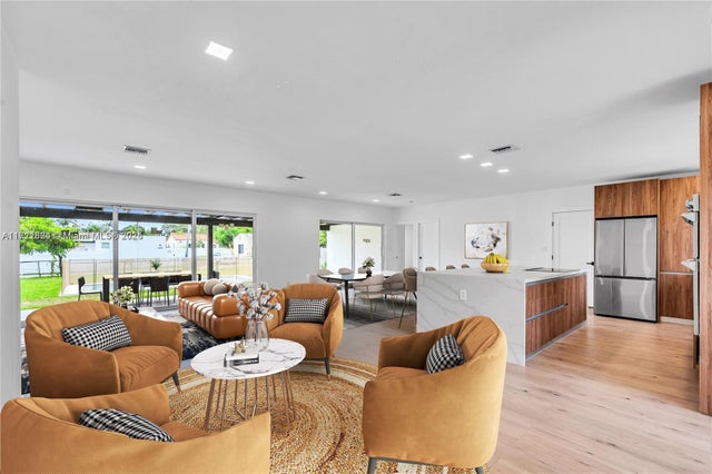 5 of 32 - 1418 Jefferson St, Hollywood, FL