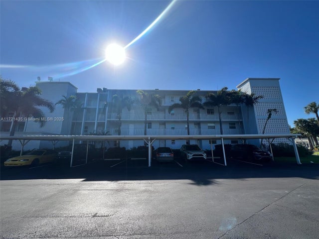 4 of 20 - 689 Ne 6th Ct 108, Boynton Beach, FL