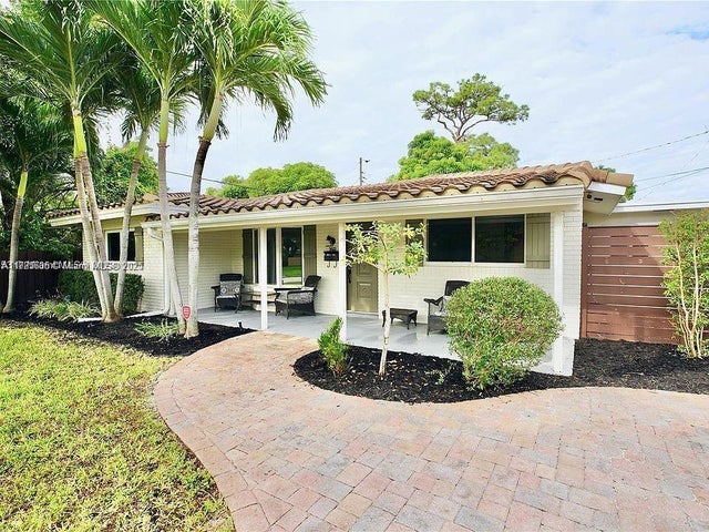 1 of 10 - 3561 Ne 13th Ave, Oakland Park, FL