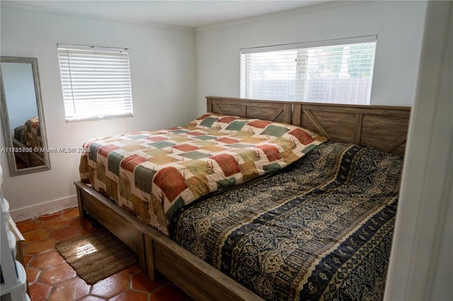 5 of 10 - 3561 Ne 13th Ave, Oakland Park, FL