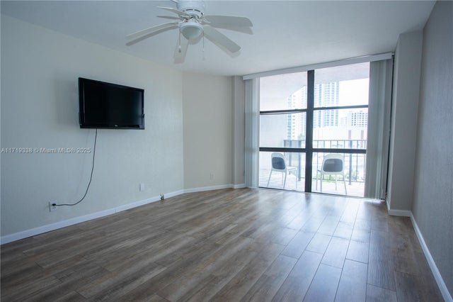5 of 26 - 800 Parkview Dr 512, Hallandale Beach, FL