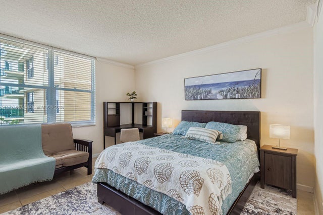 1 of 21 - 2501 S Ocean Dr 1032, Hollywood, FL