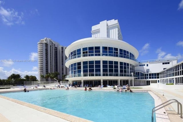 1 of 21 - 5445 Collins Ave M21, Miami Beach, FL