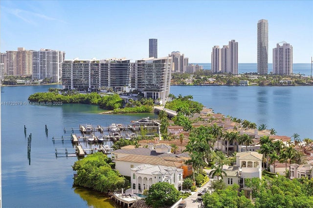 2 of 32 - 4100 Island Blvd 1702, Aventura, FL
