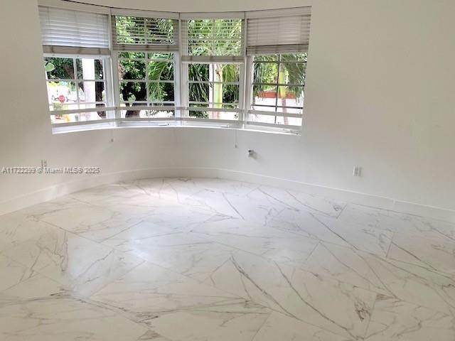 1 of 15 - 1000 Meridian Ave 23, Miami Beach, FL