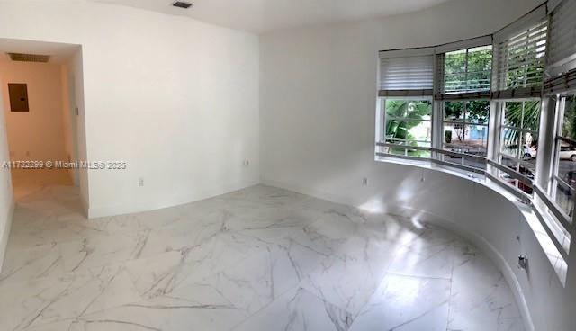 2 of 15 - 1000 Meridian Ave 23, Miami Beach, FL