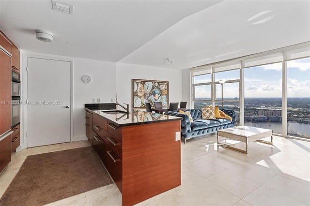 5 of 11 - 1830 S Ocean Dr 4507, Hallandale Beach, FL
