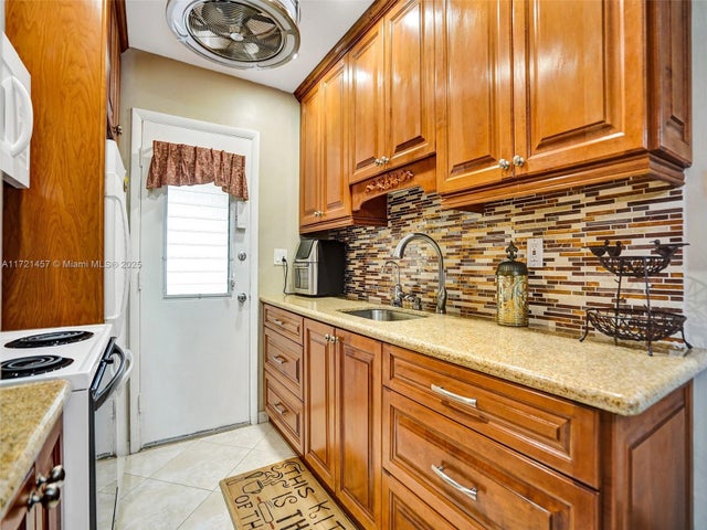 2 of 38 - 16801 Ne 13th Ave 308, Miami, FL