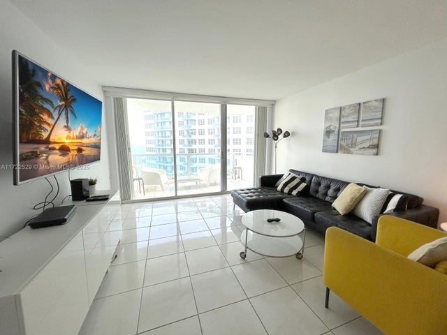 3 of 31 - 5151 Collins Ave 926, Miami Beach, FL