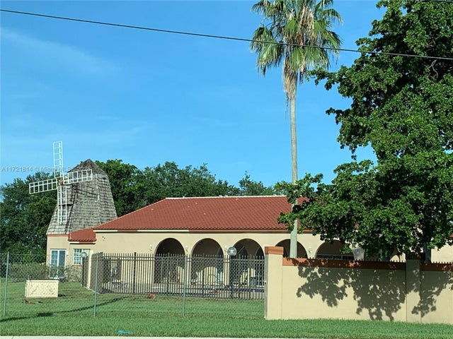 4 of 52 - 8710 Sw 3rd St 104, Pembroke Pines, FL