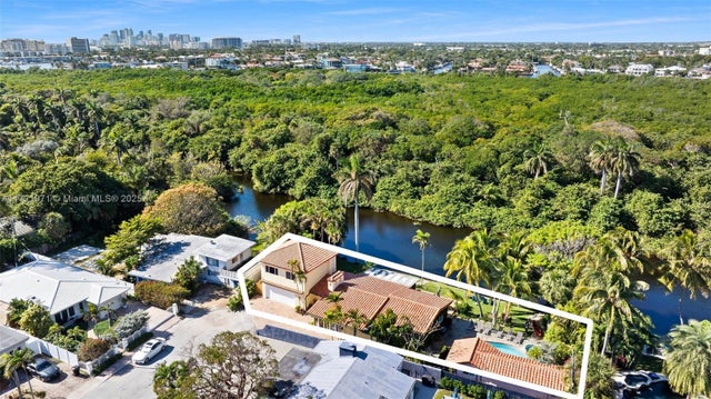 5 of 51 - 3301 Ne 16th Ct, Fort Lauderdale, FL