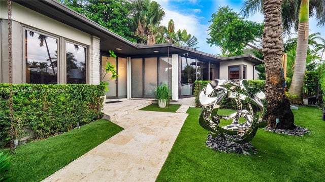 1 of 100 - 200 E Rivo Alto Dr, Miami Beach, FL