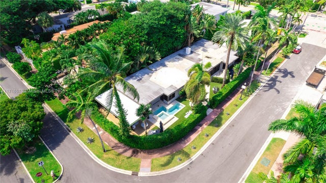 4 of 100 - 200 E Rivo Alto Dr, Miami Beach, FL