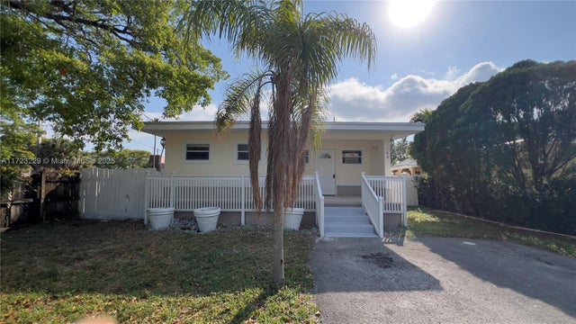 3 of 11 - 109 Sw 1st Ave, Hallandale Beach, FL