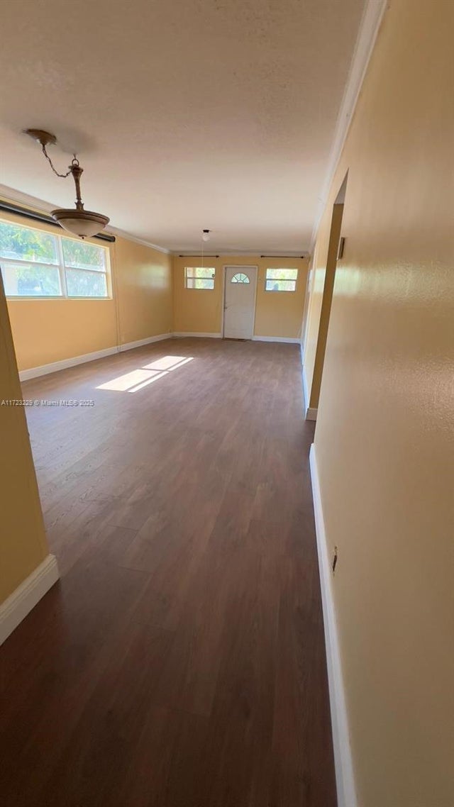 5 of 11 - 109 Sw 1st Ave, Hallandale Beach, FL