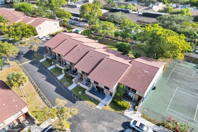 1 of 30 - 4742 Sheridan St 6, Hollywood, FL