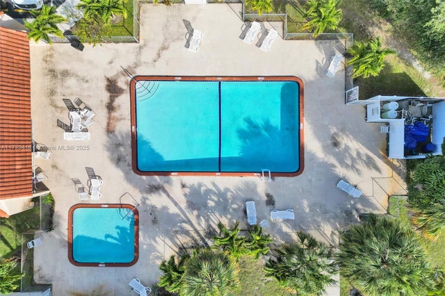 5 of 30 - 4742 Sheridan St 6, Hollywood, FL