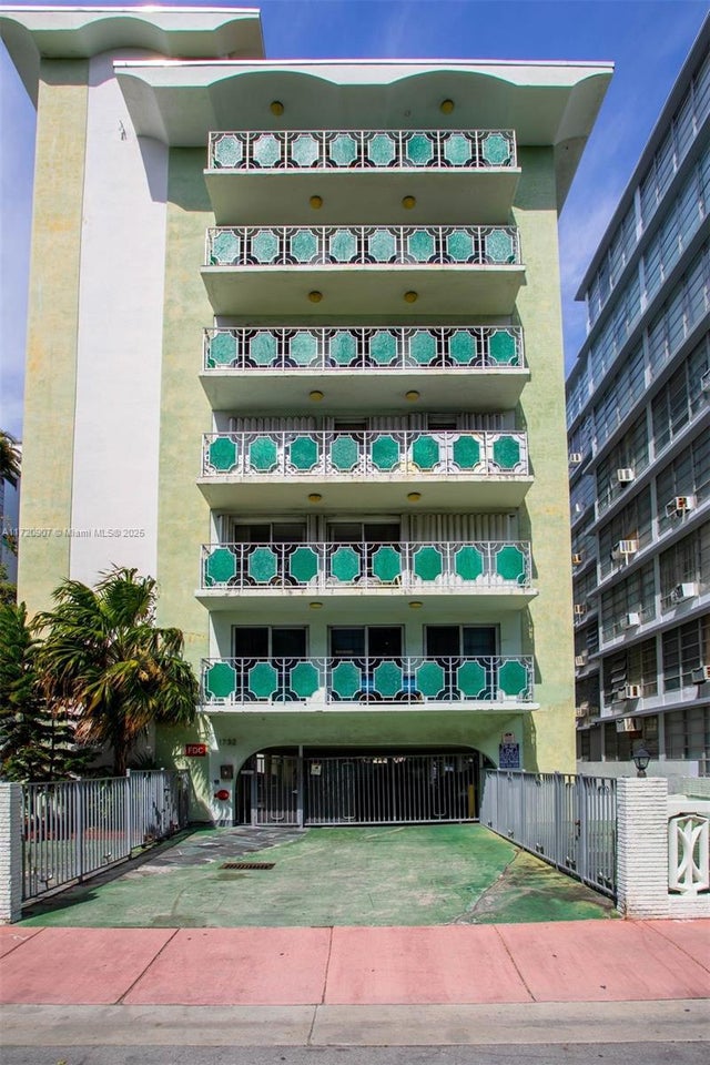 1 of 23 - 1732 Meridian Ave 202, Miami Beach, FL