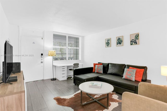 5 of 23 - 1732 Meridian Ave 202, Miami Beach, FL